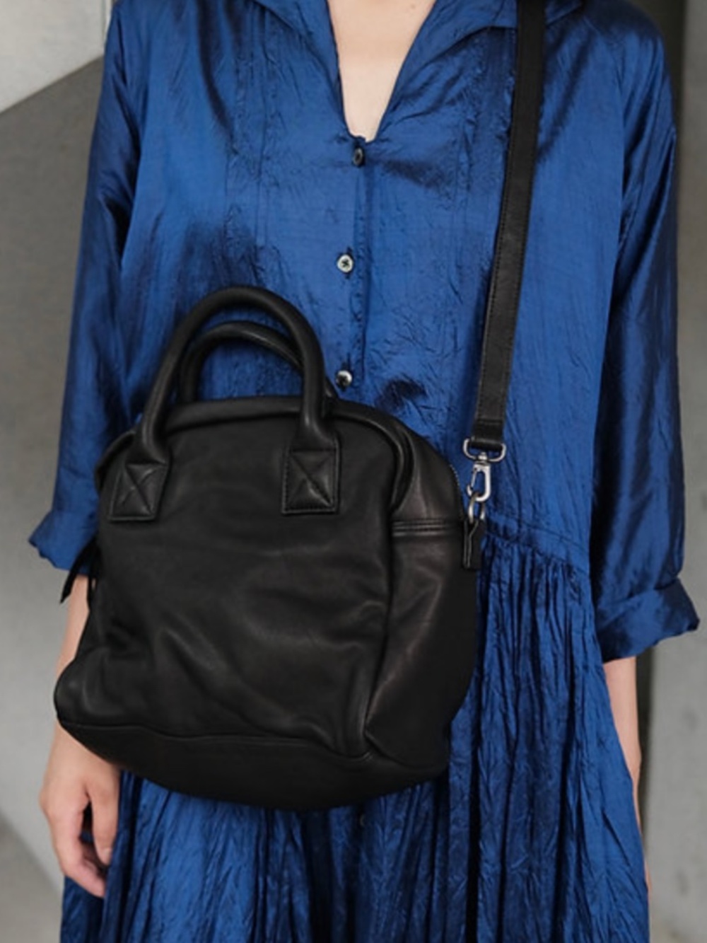 Christian Peau Handbag Black Leather Model 06-45601 CP S. NWT - Picture 3 of 5